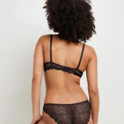 SOUTIEN-GORGE AMPLI EMBOITANT NOIR -Triumph Soldes 11187001 D