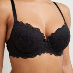 SOUTIEN-GORGE AMPLI EMBOITANT NOIR -Triumph Soldes 11187001 Z