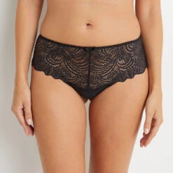 SHORTY STRING DENTELLE NOIR