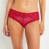 SHORTY STRING DENTELLE ROUGE -Triumph Soldes 11193802 F