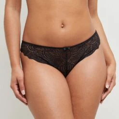 CULOTTE DENTELLE NOIR