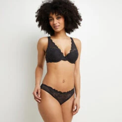 CULOTTE MICRO DENTELLE NOIR -Triumph Soldes 11194101 D