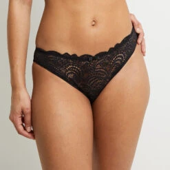 CULOTTE MICRO DENTELLE NOIR