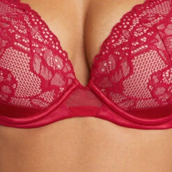 SOUTIEN-GORGE PUSH UP DENTELLE ROUGE -Triumph Soldes 11249902 Z