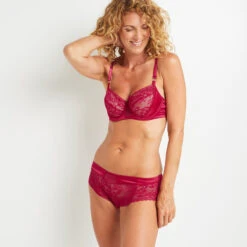 SHORTY DENTELLE ROUGE 7 SHORTY DENTELLE ROUGE -Triumph Soldes 11250402 D