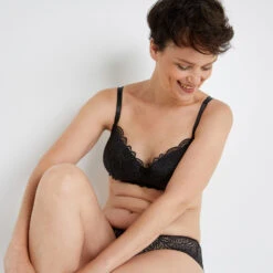 SOUTIEN-GORGE POST OPERATOIRE NOIR