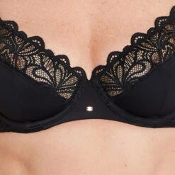 SOUTIEN-GORGE EMBOITANT NOIR -Triumph Soldes 11286302 Z