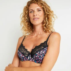 SOUTIEN-GORGE EMBOITANT NOIR/ROSE 7 SOUTIEN-GORGE EMBOITANT NOIR/ROSE -Triumph Soldes 11286304 M