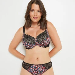 Triumph Soldes 12 SOUTIEN-GORGE GRANDS BONNETS NOIR/ROSE