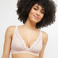 SOUTIEN-GORGE SANS ARMATURES POUDRE -Triumph Soldes 11286507 M