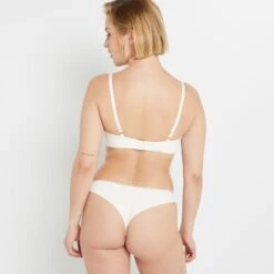 TANGA ECRU -Triumph Soldes 11286800 Z