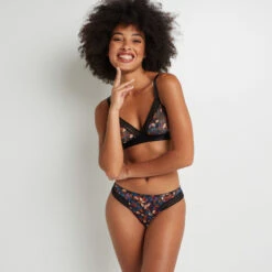 CULOTTE TULLE BRODE NOIR/ROSE -Triumph Soldes 11302700 D