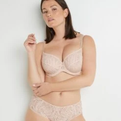 Triumph Soldes 18 Bianca SOUTIEN-GORGE EMBOITANT DENTELLE POUDRE