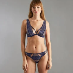 Bella TANGA TULLE BRODE MULTICO BLEU -Triumph Soldes 20008200 D