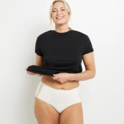 CULOTTE TAILLE HAUTE VISCOSE ECRU -Triumph Soldes 20027100 D