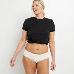 SHORTY VISCOSE ECOVERO ECRU -Triumph Soldes 20027200 D