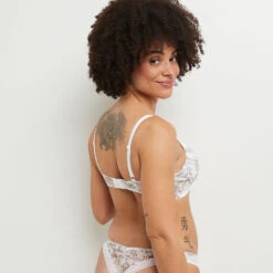 SOUTIEN-GORGE AMPLI EMBOITANT MULTICO BLANC -Triumph Soldes 20068500 D