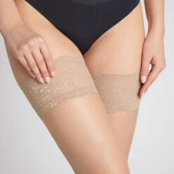 PORTE JARRETELLES VOILE 20D PEAU 8 PORTE JARRETELLES VOILE 20D PEAU -Triumph Soldes 40122101 Z