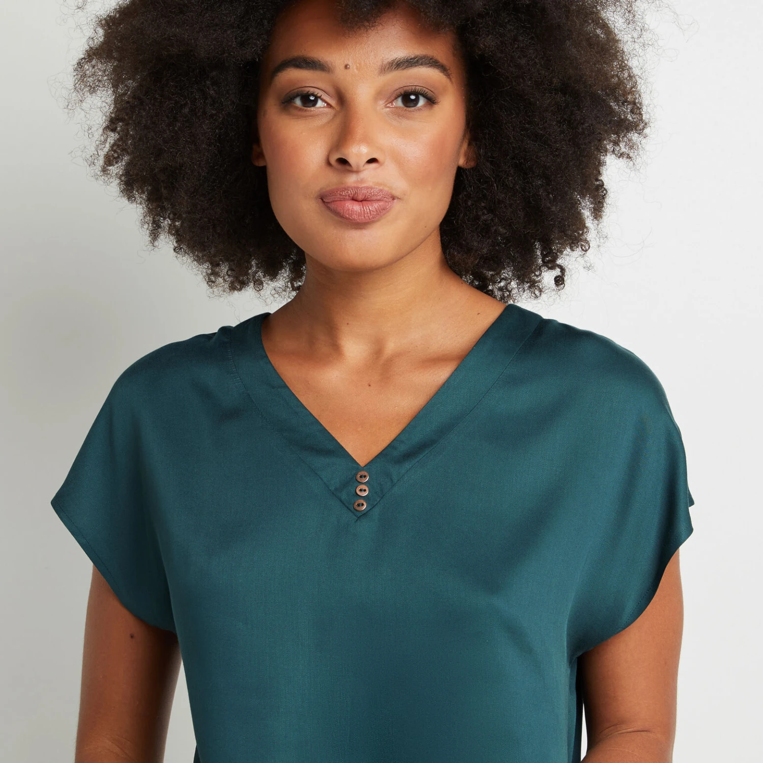 TEE SHIRT MANCHES COURTES VISCOSE VERT 4 TEE SHIRT MANCHES COURTES VISCOSE VERT – Image 2