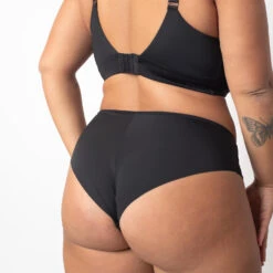 Shorty Microfibre NOIR 9 Shorty Microfibre NOIR -Triumph Soldes 77003800 D